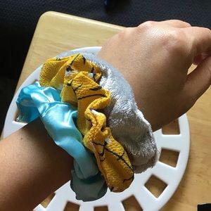 VSCO Girl Bundle of 3 Very Cute Hair Scrunchie